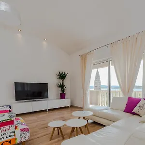 https://kampanel.hotelinzadar.com